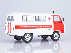 UAZ-3962 Ambulance 1:18 Start Scale Models (SSM)