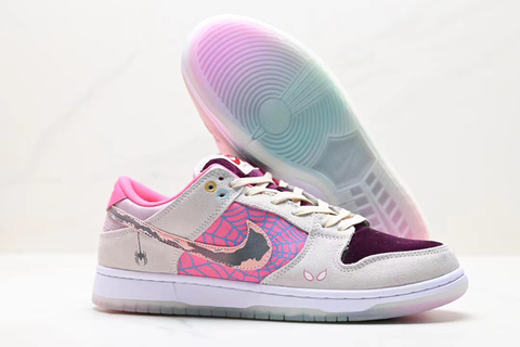 Spiderman x Nike Dunk Low SB 'Gwen Stacy' 