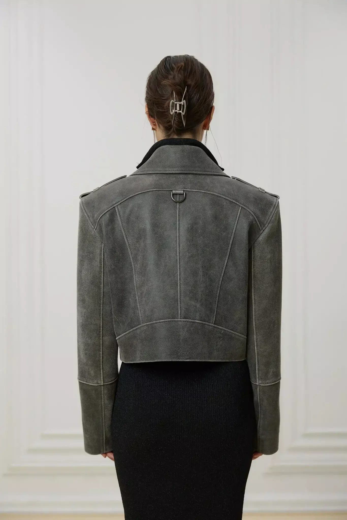 Укороченная косуха с увеличенными плечами, Cерый