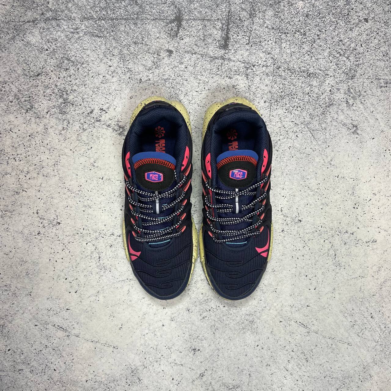 Nike shoes 499 discount