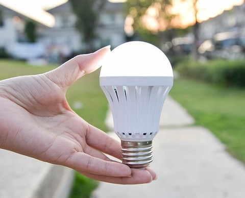 Магическая лампа Intelligent Emergency Light Led