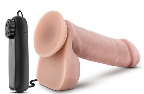 Телесный вибратор THE GOALIE 8INCH DILDO  - 20,3 см. - Blush Novelties Loverboy BL-17463