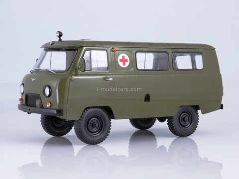 UAZ-452A Sanitary Ambulance 1:18 Start Scale Models (SSM)