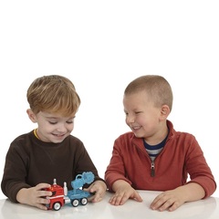 Оптимус Прайм. Трансформеры Боты-спасатели заряжают