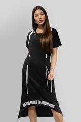 Платье Punk Queen 7543 длинное с прошитыми белыми шнурками спереди и надписью внизу