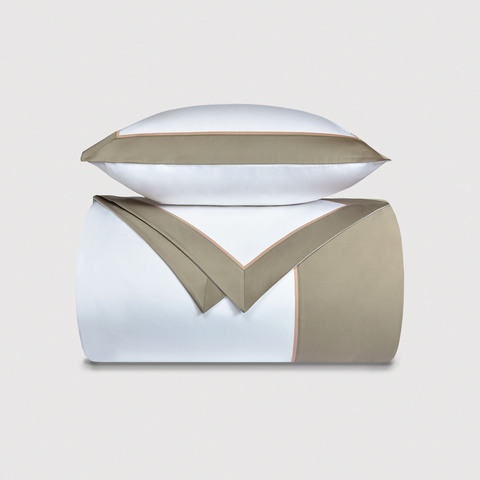 Постельное белье cемейное Сlaire&Caroll Frame белое с оливково-бежевым