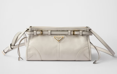 Маленькая кожаная сумка Prada через плечо, белый