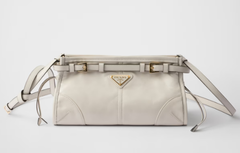 Маленькая кожаная сумка Prada через плечо, белый