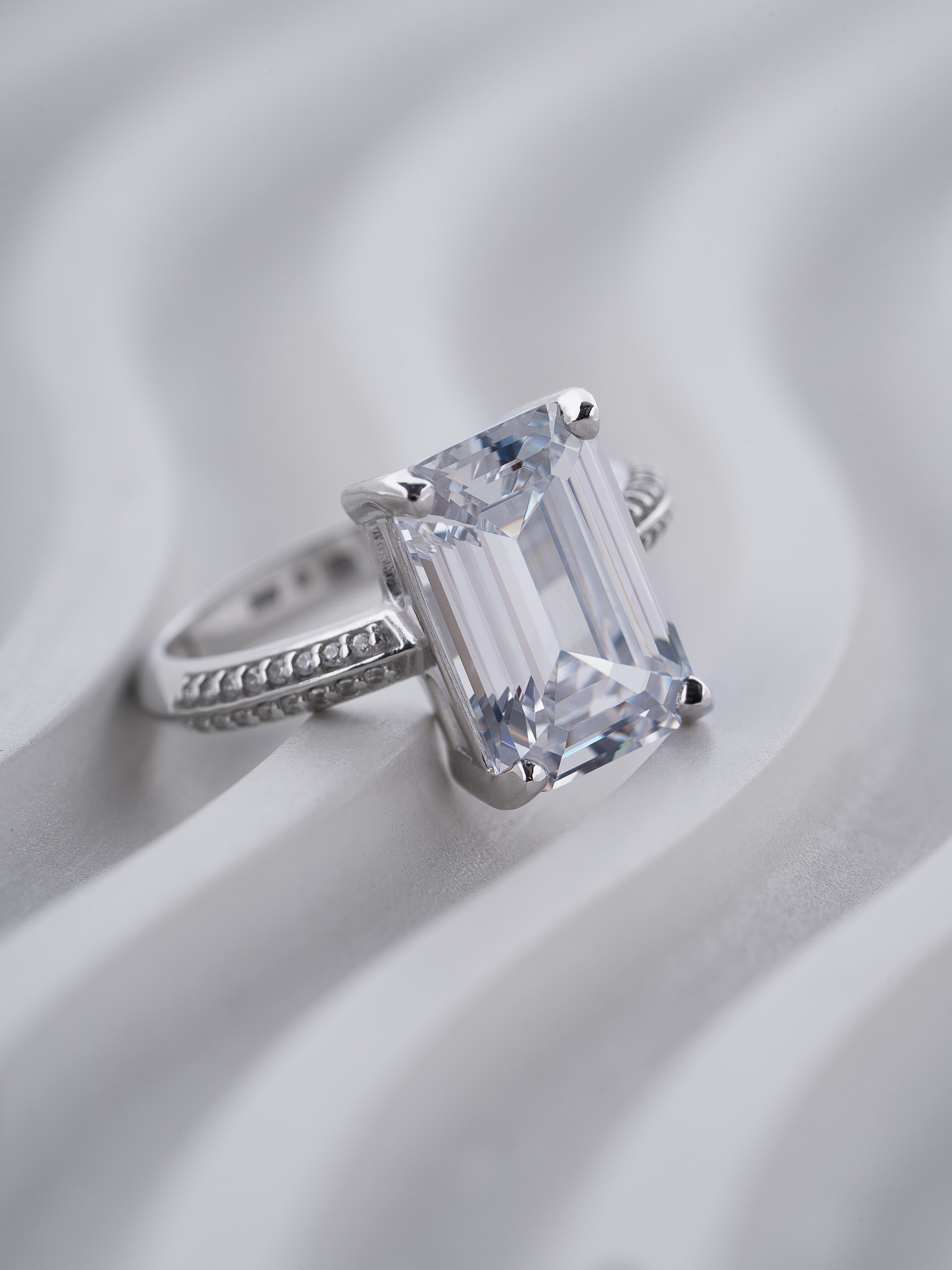 Кольцо Грань