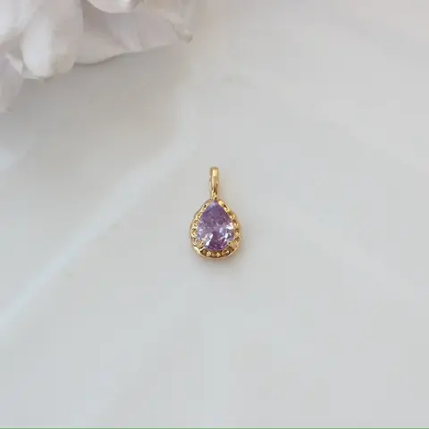 Подвеска Капля с сиреневым фианитом, 15*8 мм, позолота, П421