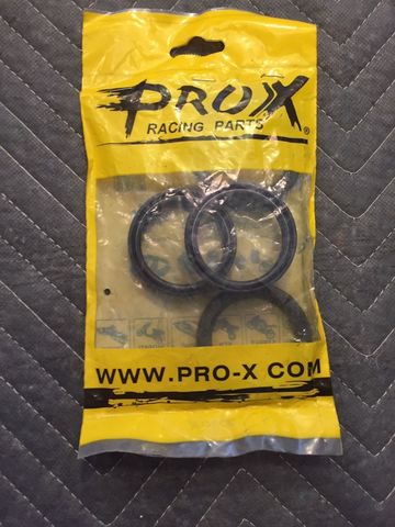 Сальники пыльники вилки ProX 47x58x10 CRF250 CRF450 KX250 RM RMX RMZ
