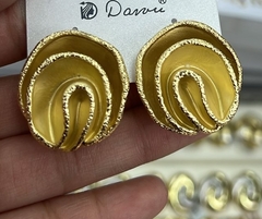 sergi-kruglye-zolotaya-volna-satinirovannoe-zoloto