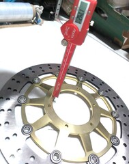 Диск тормозной передний золотой на Honda CBR RR 1000 , CBR RR-ABS 1000 ,CBR RR-SP 1000
