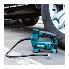 Аккумуляторный компрессор Makita MP100DZ