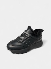 Стильные черные кроссовки из натуральной кожи