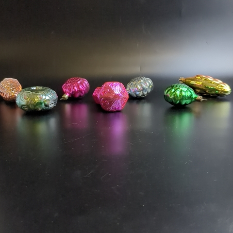 Ёлочные игрушки набор из 7 разных штук, колокольчик, сосулька и др, стекло, подвесные, винтаж времён СССР 1960-1980 гг. Советские ёлочные игрушки и украшения. Состояние и комплектация на фото.