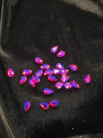 Стеклянные стразы  (5,5*8мм) 25шт, цвет фиолетово-красный