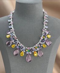 Комплект украшений колье + серьги с розовыми и желтыми камнями