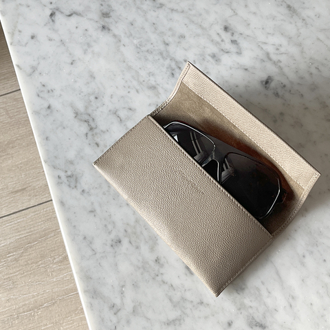 Футляр для очков Lentille из кожи сафьяно, бежевого цвета