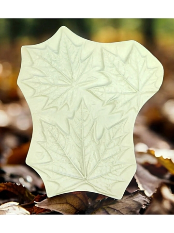 Молд пластиковый листики клена 3шт