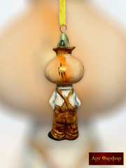 Елочная игрушка Луковый мальчик коричневый