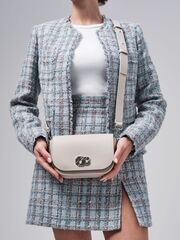 Сумка кожаная кросс-боди светло-бежевая