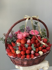 Клубничная корзина
