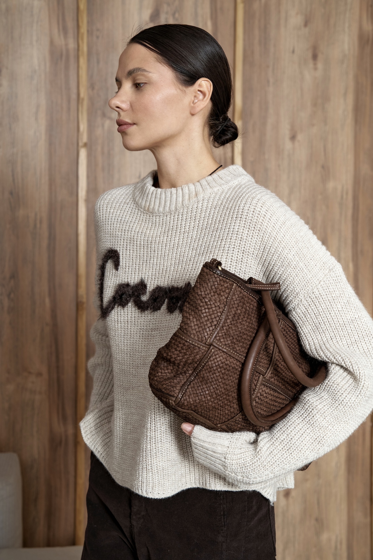 Плетеная сумка шоппер из мягкой кожи