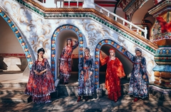 Fox and Swan. Kolomenskoye.