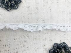 Тесьма вязаная на резинке, ш. 1,5 см, белый