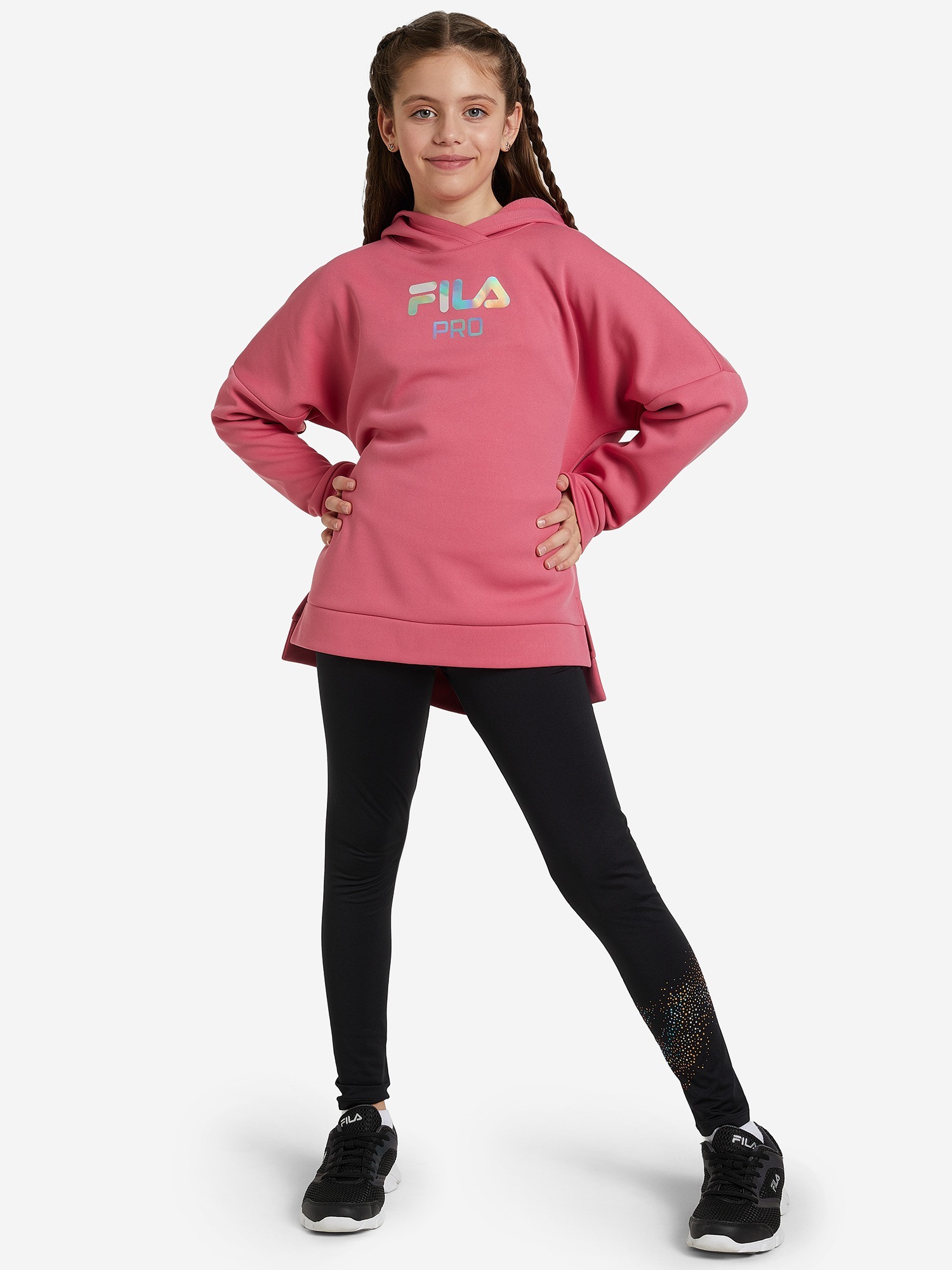 Толстовка для девочек fila. Девочка фила. Кофта fila для девочек. Брюки для девочек fila. Девочка фила.