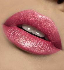 LuxVisage Губная помада  LUXVISAGE тон 02 розовый с жемчужно-розовым перламутром