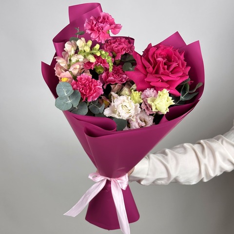 Букет с розово-малиновыми розами (S)