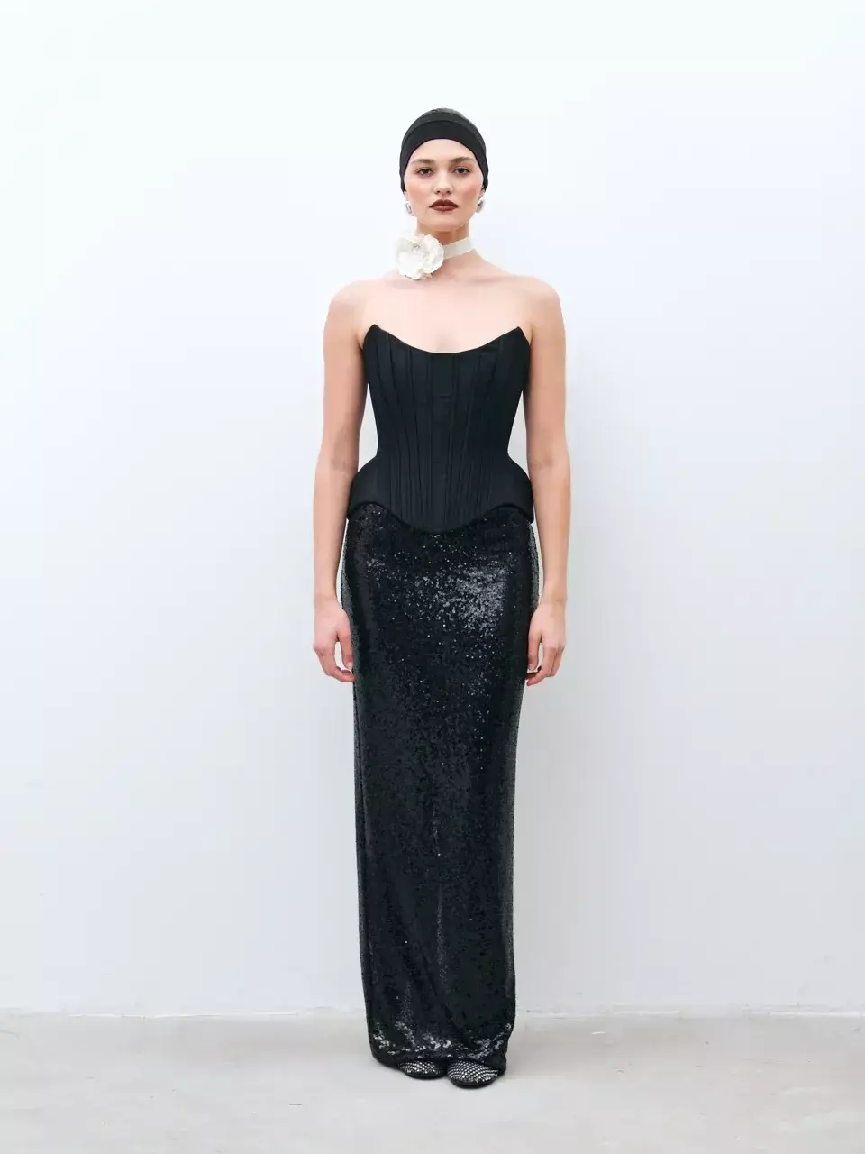 Чёрный корсет с бочками