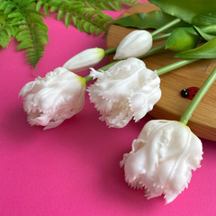 Тюльпаны силиконовые как настоящие, Волнистый край, качество ПРЕМИУМ, Белые, высота 40 см, букет 5 штук.