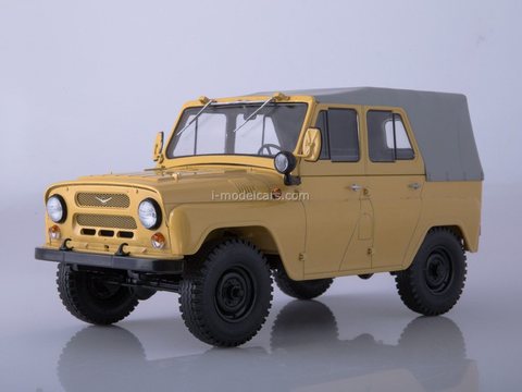 UAZ-469 beige 1:18 Start Scale Models (SSM)