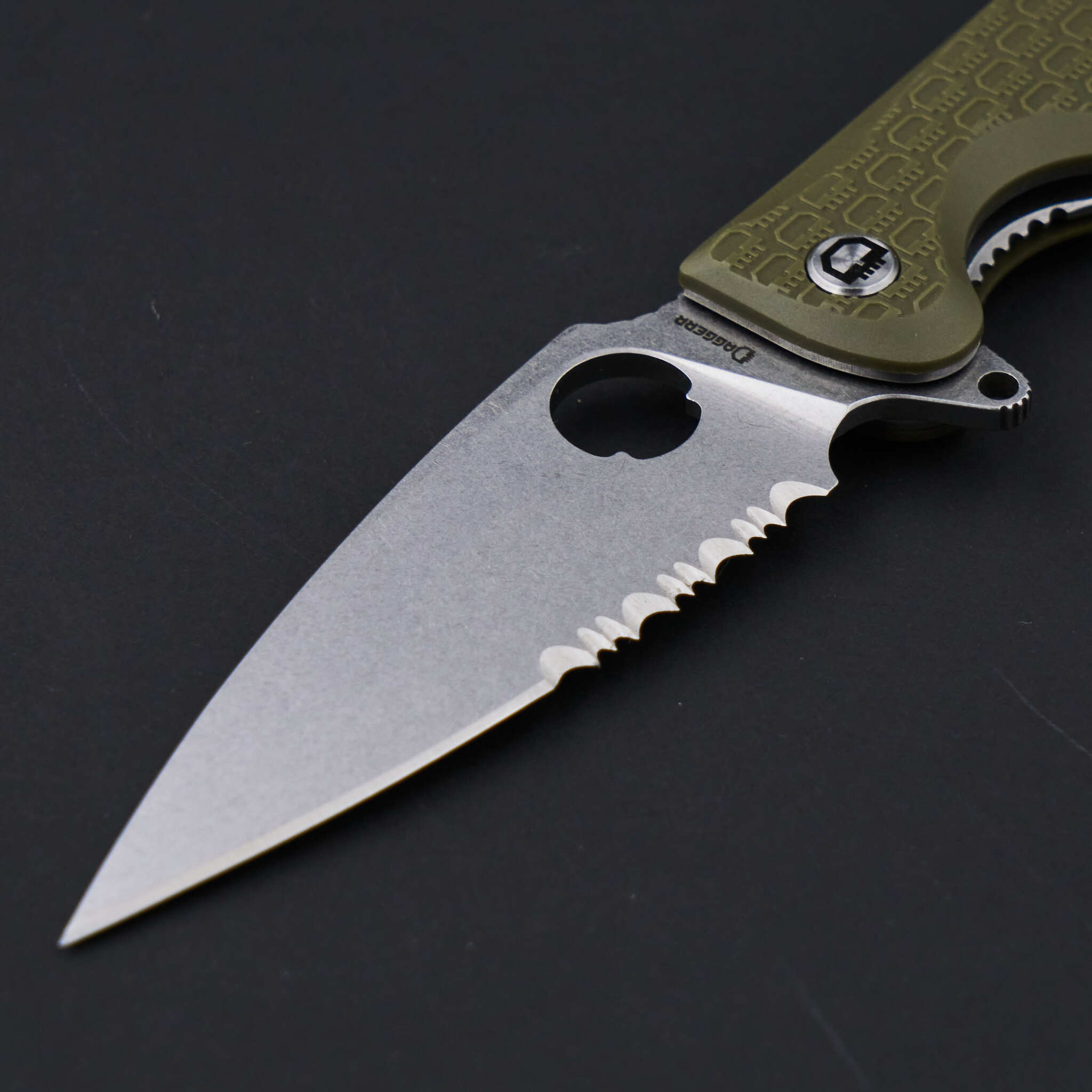 Resident Olive SW Serrated