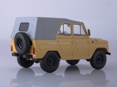 UAZ-469 beige 1:18 Start Scale Models (SSM)