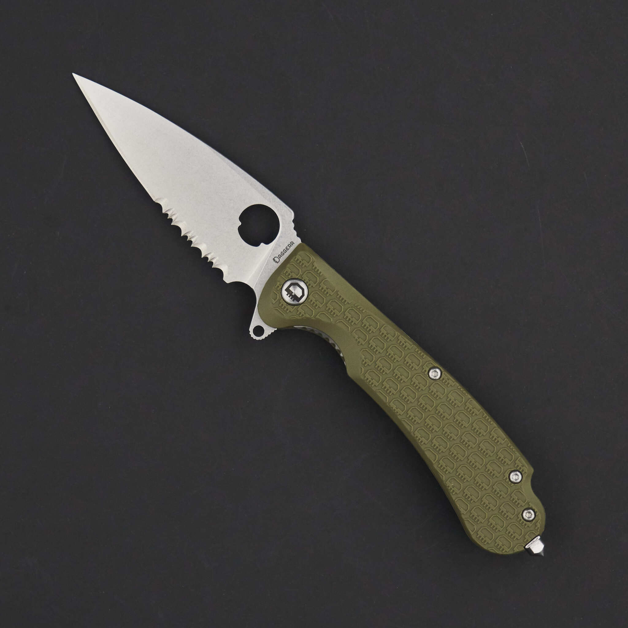 Resident Olive SW Serrated