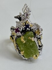 Хризолит (кольцо из серебра)