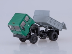 KAZ-MMZ-4502 tipper green-gray 1:43 Start Scale Models (SSM)