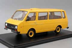 RAF-22038 minibus 1976 yellow 1:24 Legendary Soviet cars Hachette #24