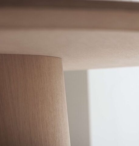 Дизайнерский обеденный стол BLOSSOM latte