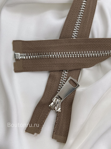 Молния коричневая серебро