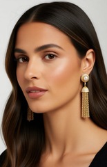 sergi-dlinnye-s-podveskami-kistochkami-iz-cepochek-matovoe-zoloto