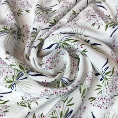 Ткань вискоза белая с цветами 3261