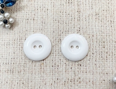 Пуговицы блузочные, d 2,1 см, 2 прокола, белый