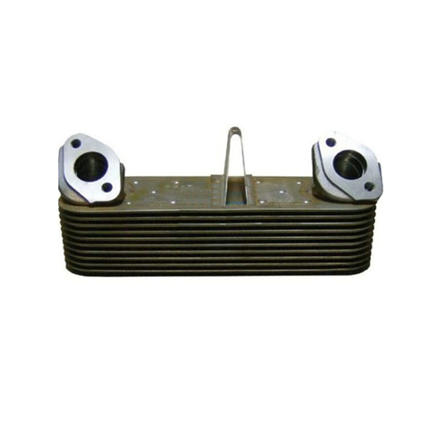 Масляный радиатор двигателя  б.у. для грузовых автомобилей МАН ТГА.  Оригинальные номера MAN - 51056010121.