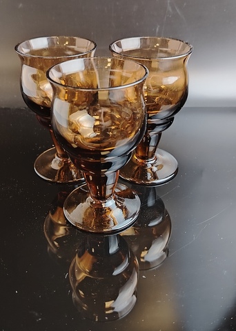 Сет из 3 рюмок из набора "Дашенька", Госкаталог, Дятьково ДХЗ, стекло цветное коричневое, выдувание, редкость! СССР 1977 год