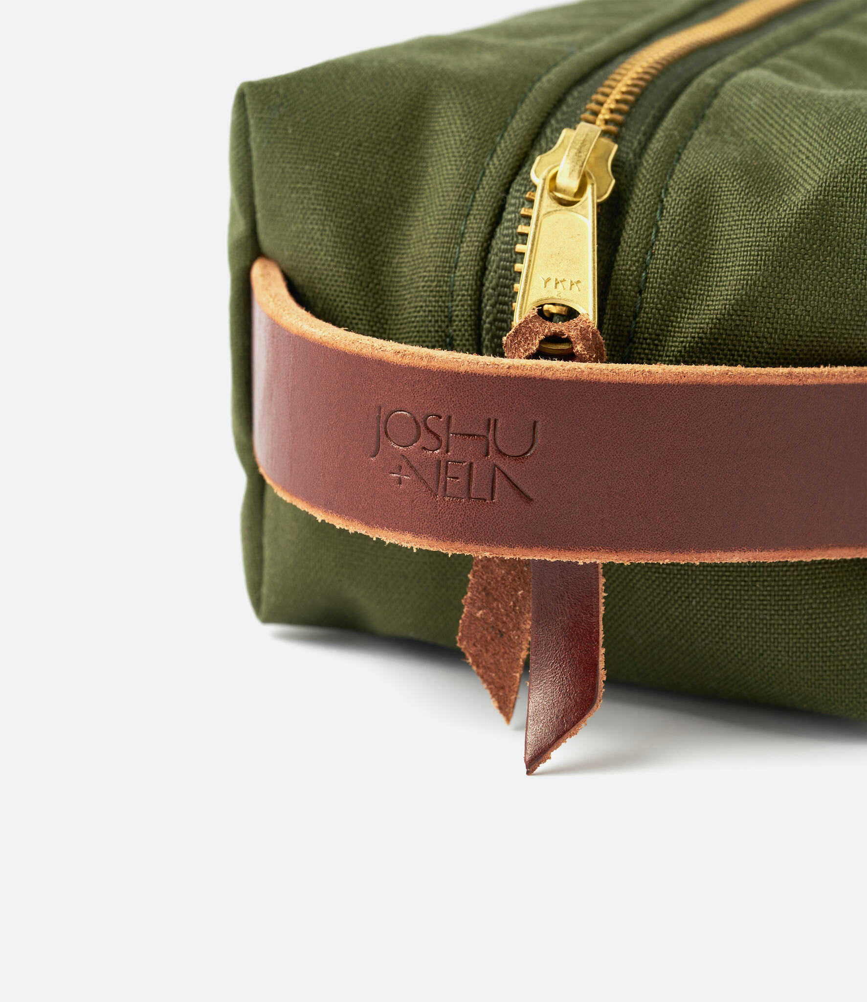 Joshu+Vela Dopp Kit in Nylon Medium Olive — несессер из нейлона